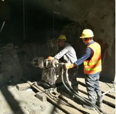 凤凰镇水下抗分散灌浆料特点 水下不分散注浆料介绍